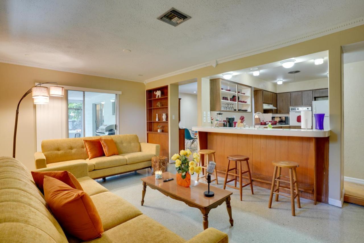 Charming Mid-Century House - Just Steps To Lake! Лейкленд Екстериор снимка